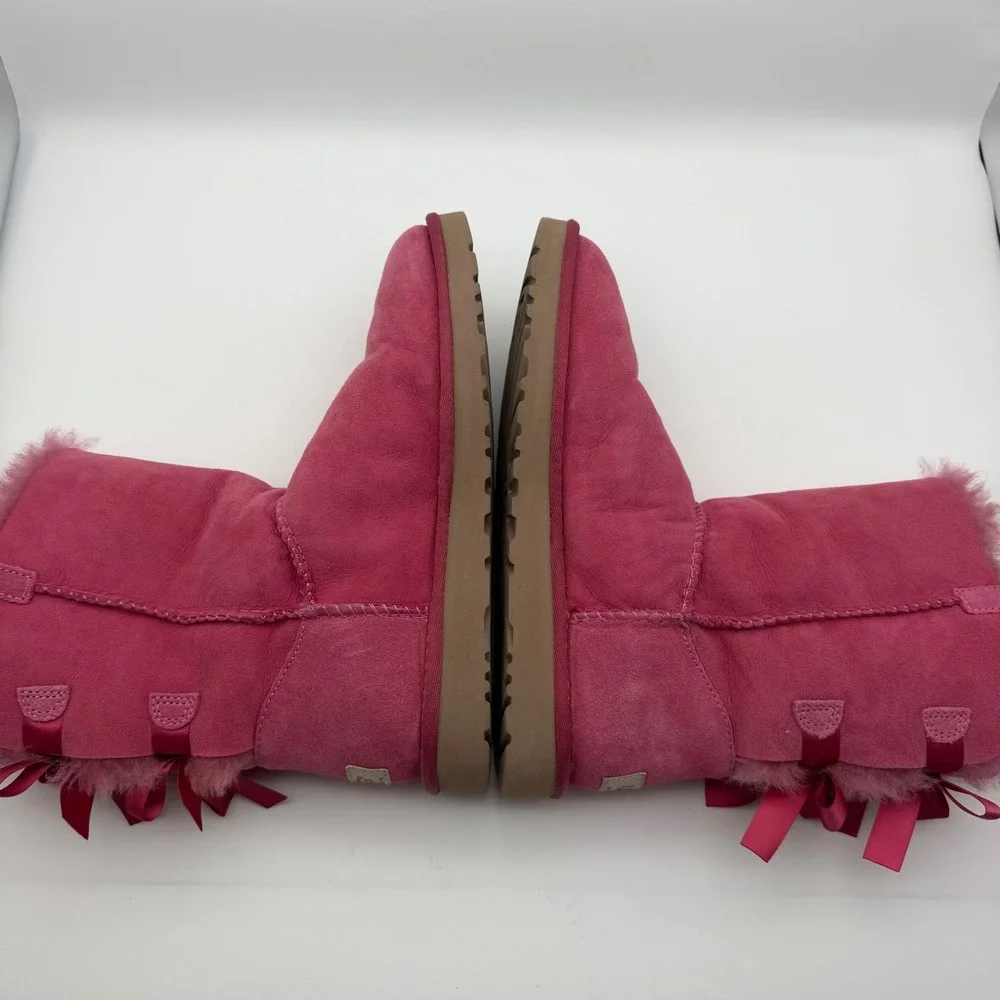 UGG Bailey Bow II Sangria Pink Suede Sheepskin Boots Size 8 Feminine Comfy Soft
